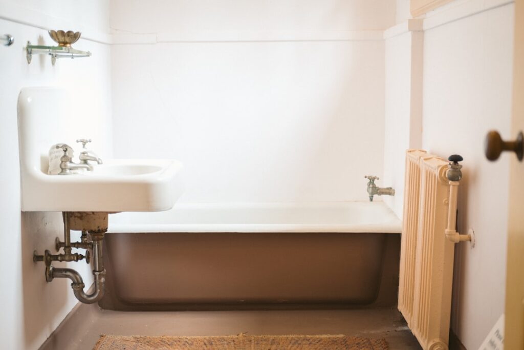 Photo Bathroom Plumbing Repair