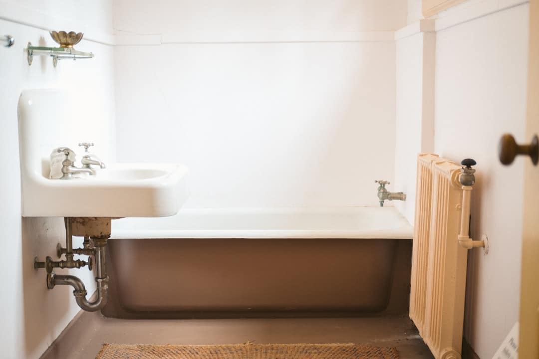 Photo Bathroom Plumbing Repair