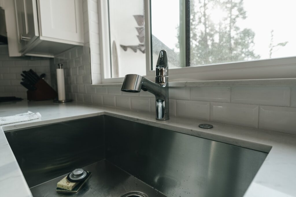 Photo Kitchen Plumbing Installation